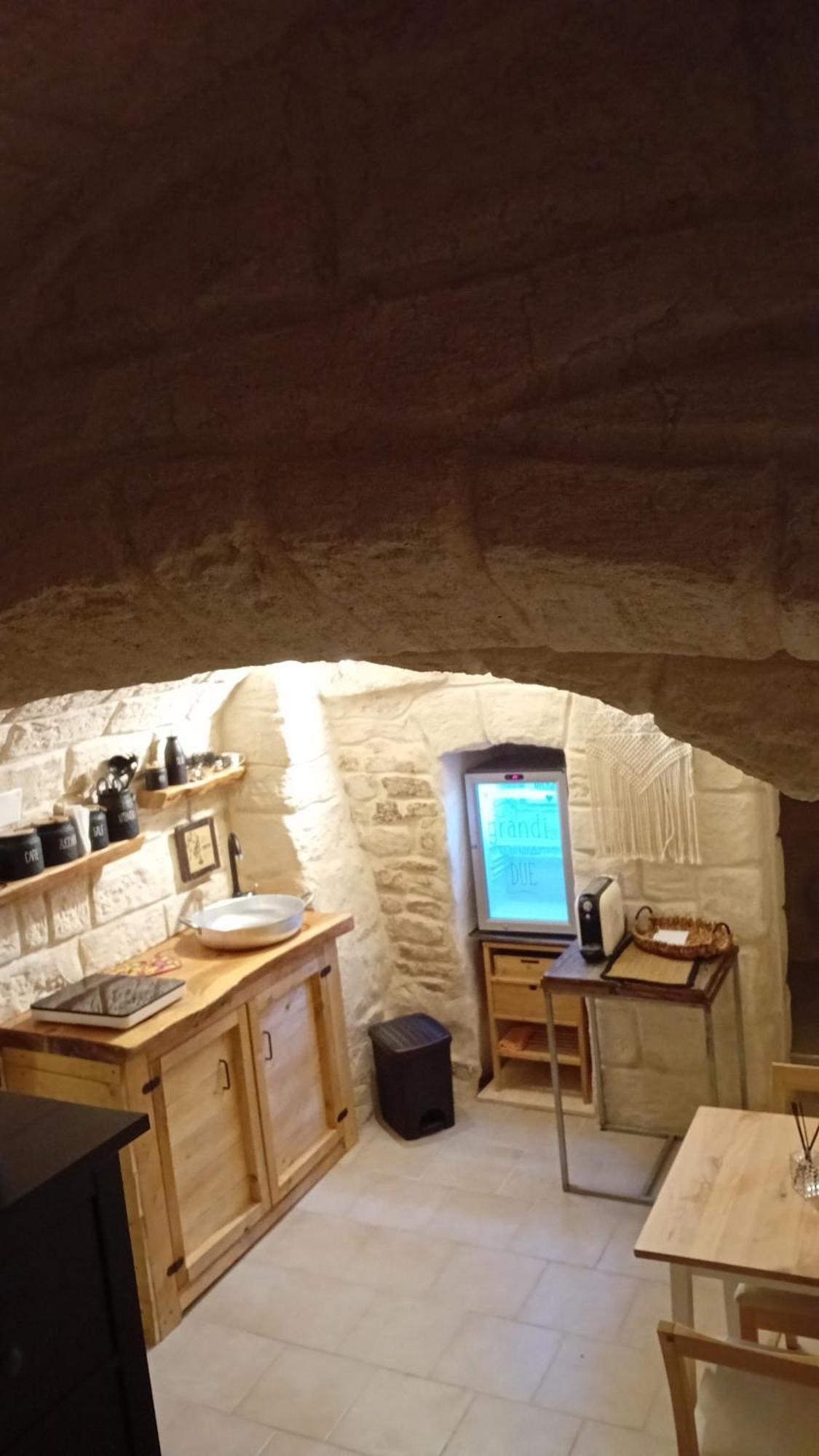 B & B La Grotta Bisceglie Eksteriør billede