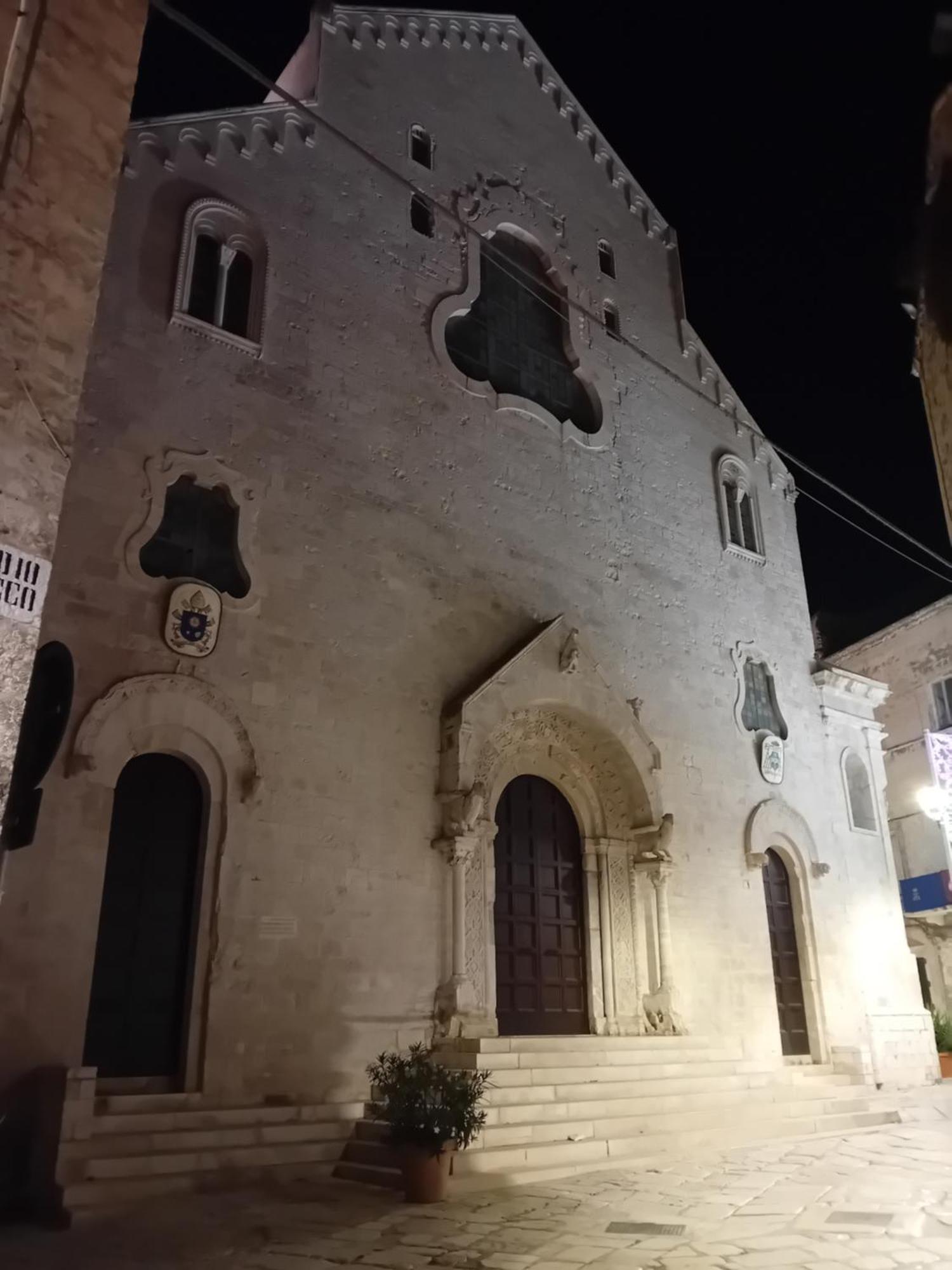 B & B La Grotta Bisceglie Eksteriør billede